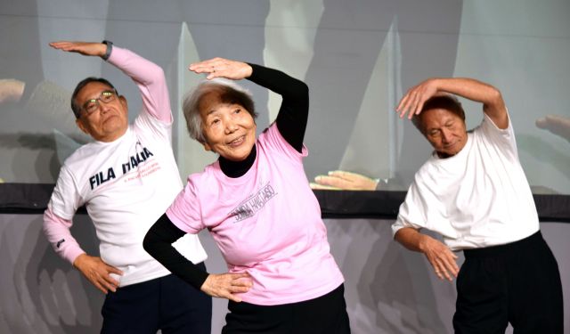 「Tokyoシルバー50周年フェス」で、墨田区シルバー人材センターは体操を披露しました