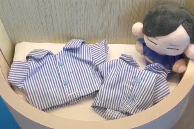 ぬいぐるみに用意される専用のガウン