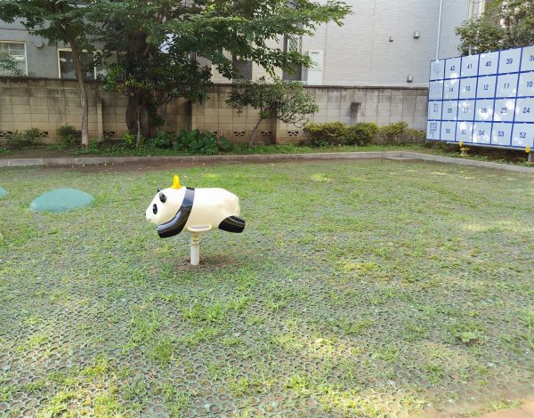 笹塚の公園にいる「パンダ」