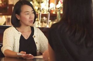 駐妻の「偏見や窮屈さなくならなければ…」　100人にインタビュー