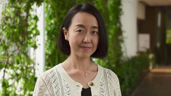 バンコクで駐妻100人から聞き取りを行った水原和美さん＝本人提供