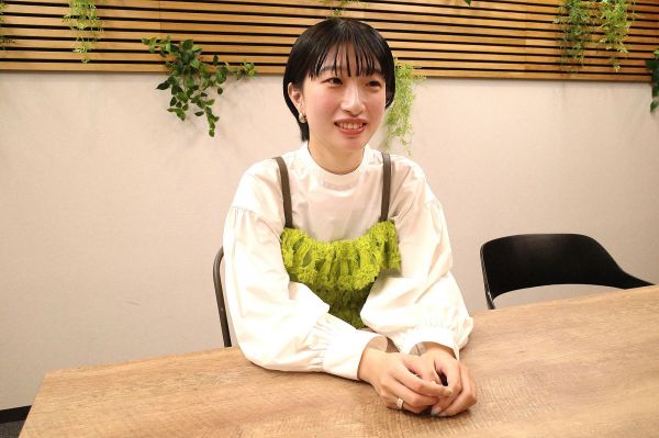 自身の引っ越し後は一時期、別のアパレルでのバイトも掛け持ちしていたほどの服好き＝筆者撮影