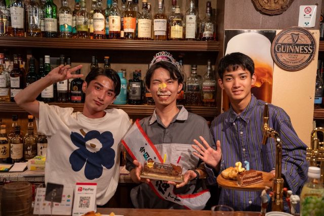 POCチャンネルの（左から）次男・ナツさん、長男・サエキさん、三男・マコさん