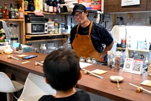 「未成年が一番多い角打ち」ってどういうこと？ニュータウンでの光景