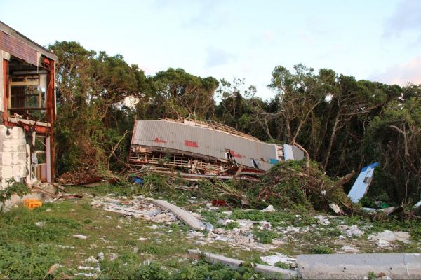 建物の一部はまるごと強風で吹き飛ばされました