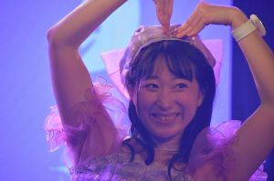 〝手話で歌う〟アイドル　失聴後は「神様がくれた2度目の人生」