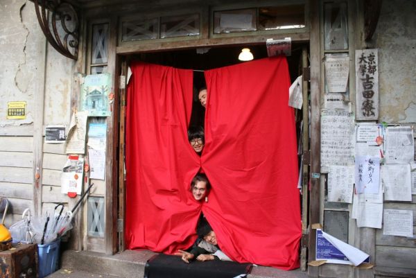 「名取洋之助写真賞」を受けた「京大吉田寮～記憶と想起の結節点～」の1枚