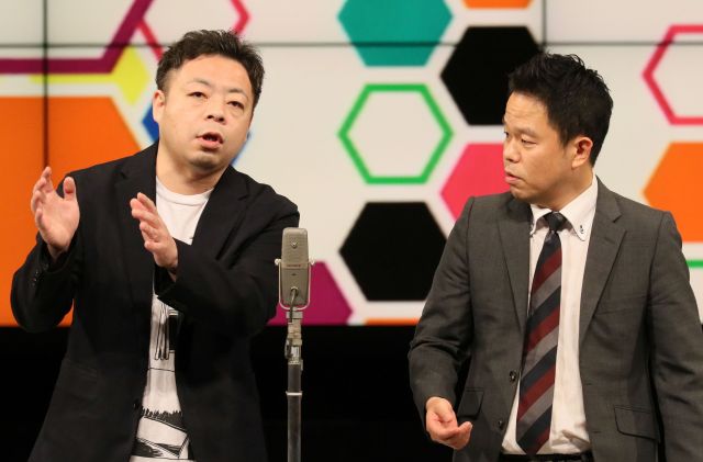 ダイアンの津田篤宏（右）とユースケ＝2020年、大阪市中央区、高野良輔撮影