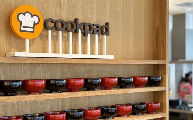 「クックパッド」は料理レシピ投稿・検索サイトを運営しています