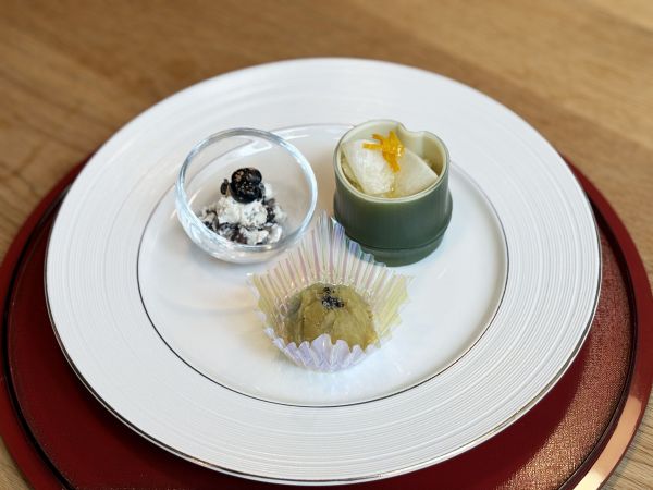 「クリームチーズで和えちゃった♡黒豆 by oNACHIKOo」「簡単☆洋風お節☆紅白なます☆柚子香る大根 by マダム・フィーカ」「洋風味な節約おせち^^;;栗なしきんとん by まちゃみ♪ママ」