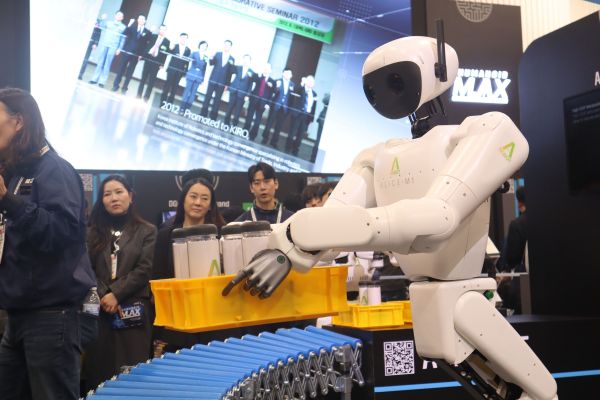 CESで展示された人型ロボット