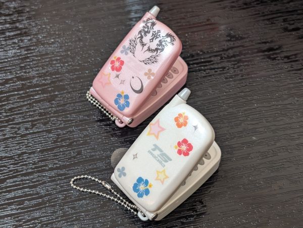 トイズスピリッツの「本当に録音再生！なつかしのガラケーマスコット〜＋プラス」