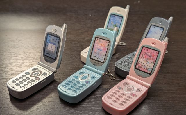 トイズスピリッツの「本当に録音再生！なつかしのガラケーマスコット〜＋プラス」