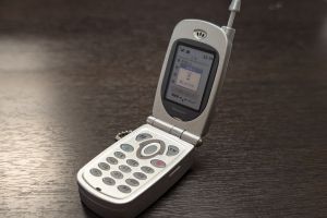 「平成といえばガラケー」　アンテナ出し入れ、押す感触&hellip;ガチャで