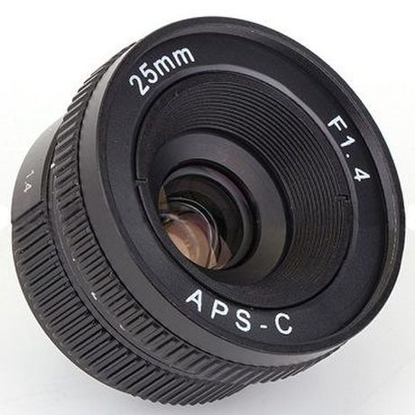 Cレンズ 25mm f1.4ミラーレス専用