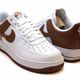 NIKE AIR FORCE 1 '07 wht/brown