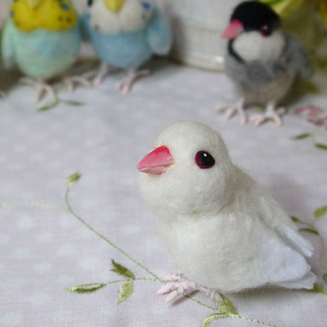 羊毛フェルトの小鳥 文鳥