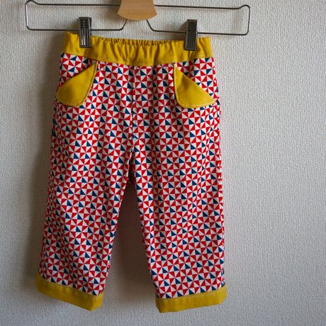 トマト色のパンツ100cm