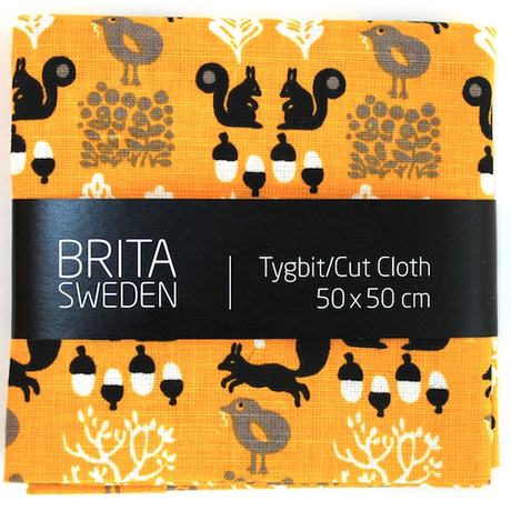 BRITA SWEDEN(ブリタ スウェーデン) カットクロス(50cm X 50cm) 《Sigrid りすプリント イエロー》