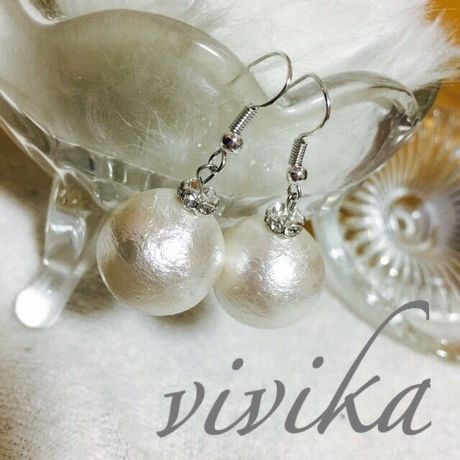 ビッグ コットンパール ピアス~雪の王冠~
