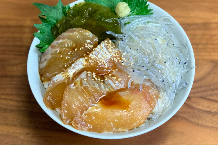 【今月は何が届いた？】南紀白浜の魚料理／有精卵のシフォンケーキ／ソムリエ厳選のワイン編