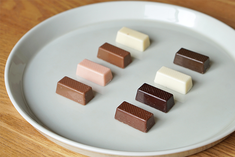 【チョコレートのサブスク】ショコラ・ダ・ファミリアのチョコレートが毎月届く定期便（2022年4月）