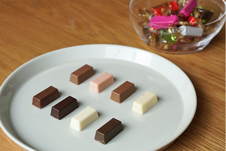 【チョコレートのサブスク】ショコラ・ダ・ファミリアのチョコレートが毎月届く定期便（2022年4月）