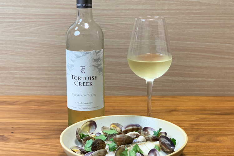 【今月は何が届いた？】わたご酒店の日本酒／フィラディスのワイン／ウフフドーナチュのドーナツ編