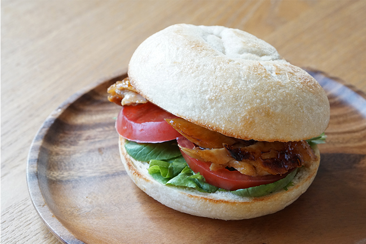 【今月は何が届いた？】山西牧場ぶたづくし定期便／こかげカフェのベーグル／Firadis 厳選ワイン編