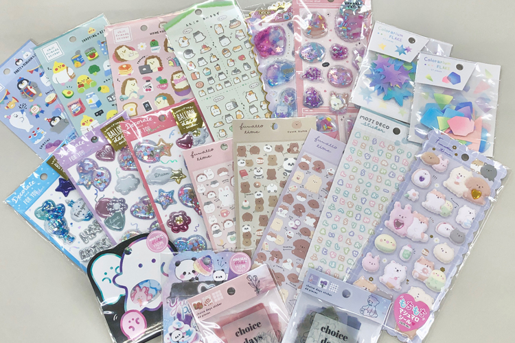 こころときめくかわいいファンシー文具を、大人になったあなたにクラックスが毎月お届け