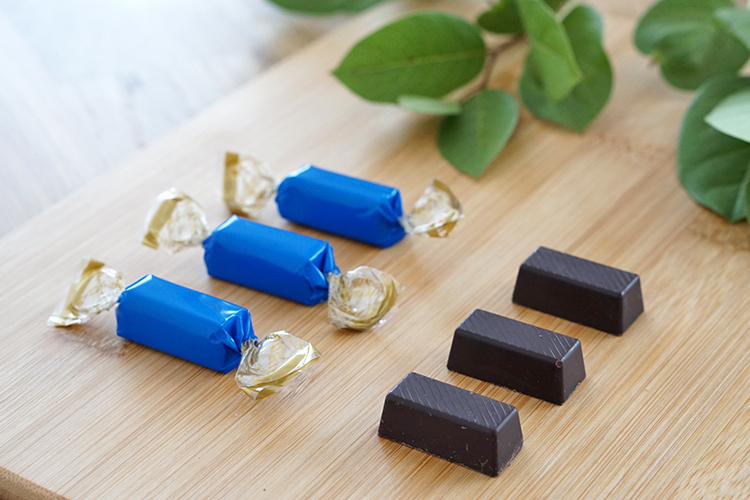 【チョコレートのサブスク】ショコラ・ダ・ファミリアのチョコレートが毎月届く定期便（2023年10月）