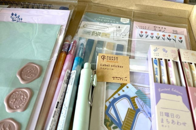 【文房具のサブスク】日々の暮らしに役立つわくわくを。大人が楽しめるおしゃれで実用的な文房具の定期便