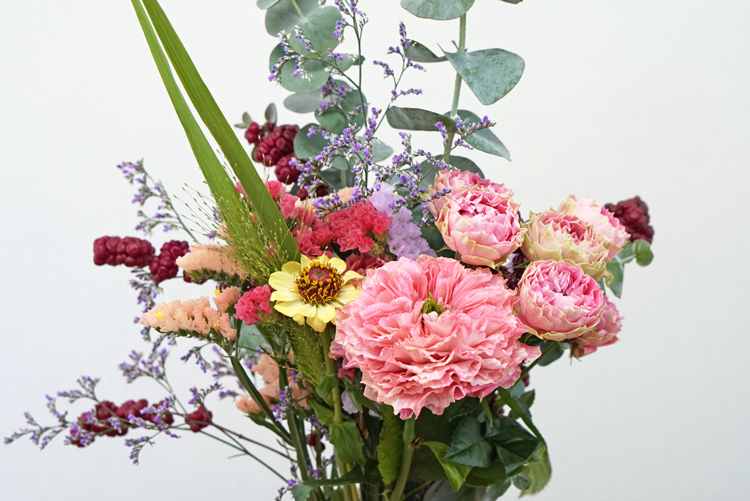 【今月は何が届いた？】ドライフラワーにしやすいお花の定期便／チョコレート／全国のはちみつ／缶詰 編