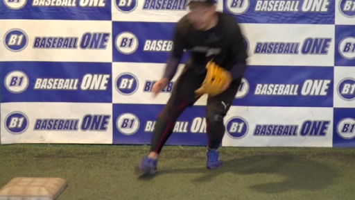 【野球  練習メニュー】ゲッツー時の三塁線の一連動作を覚える練習方法