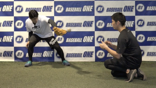【野球 練習メニュー】逆シングルトスを覚える練習方法