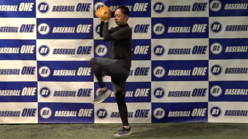 【野球  練習メニュー】牽制時のバランス・軸を作るための練習方法(二塁内回り)