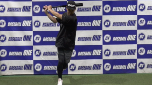 【野球 練習メニュー】踏み込み足でしっかりと受け止める練習方法