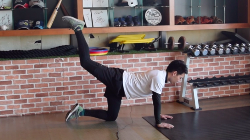 【野球  練習メニュー】走る際の足の動きを速くしていくためのトレーニング