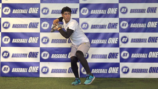 【野球  練習メニュー】捕球からのステップを覚える練習方法