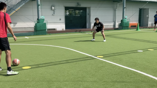 【サッカー  練習メニュー】1v1守備 GKの配球からの攻防