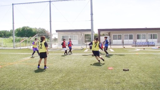 【サッカー  練習メニュー】ボール回し(4v2)_ワンタッチスルーパス