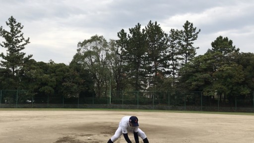 【野球 練習メニュー】お父さんお母さんのための少年野球指導 内野守備初級編⑩ ゴロの入り方ショートバウンド版 ノック動画付