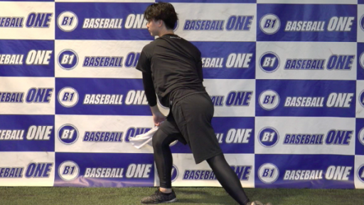 【野球  練習メニュー】上半身の突っ込みを抑えるための練習方法