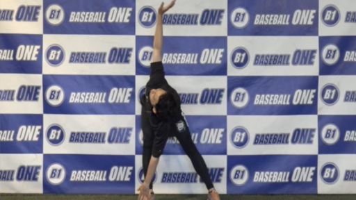 【野球  練習メニュー】股関節の動きと胸を開く動きを連動させるトレーニング