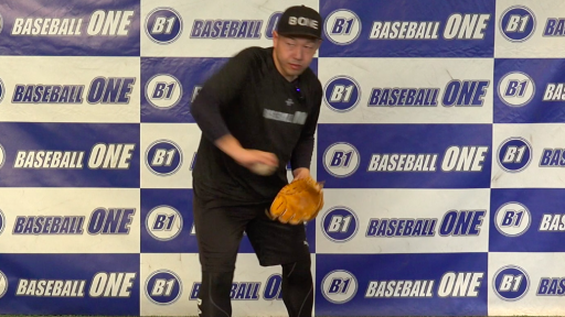【  練習メニュー】セカンドへのバックトスの仕方を覚える為の練習方法
