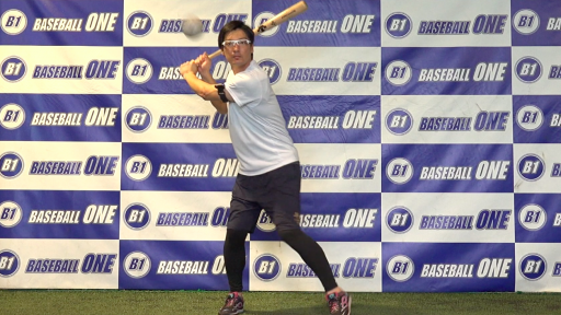 【野球  練習メニュー】突っ込みを抑える為の練習方法(横からトス)