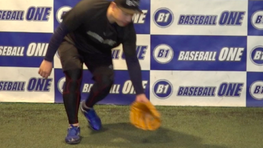 【野球 練習メニュー】三遊間の打球への対応の仕方を覚える練習方法