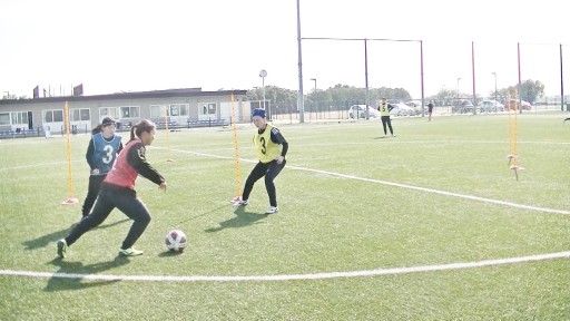【サッカー 練習メニュー】1v1v1+3ゲート