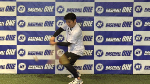 【野球 練習メニュー】タイミングがずれても強くスイングする練習方法