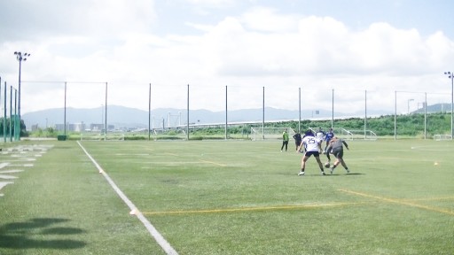 【サッカー 練習メニュー】パス&ドリブル_サイドでの1v1